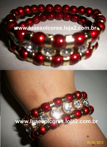 Vermelha com strass na base