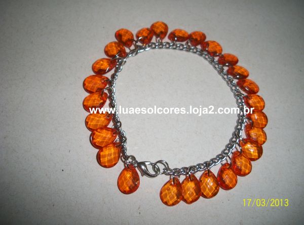 Penduricalho de Gotas Coral